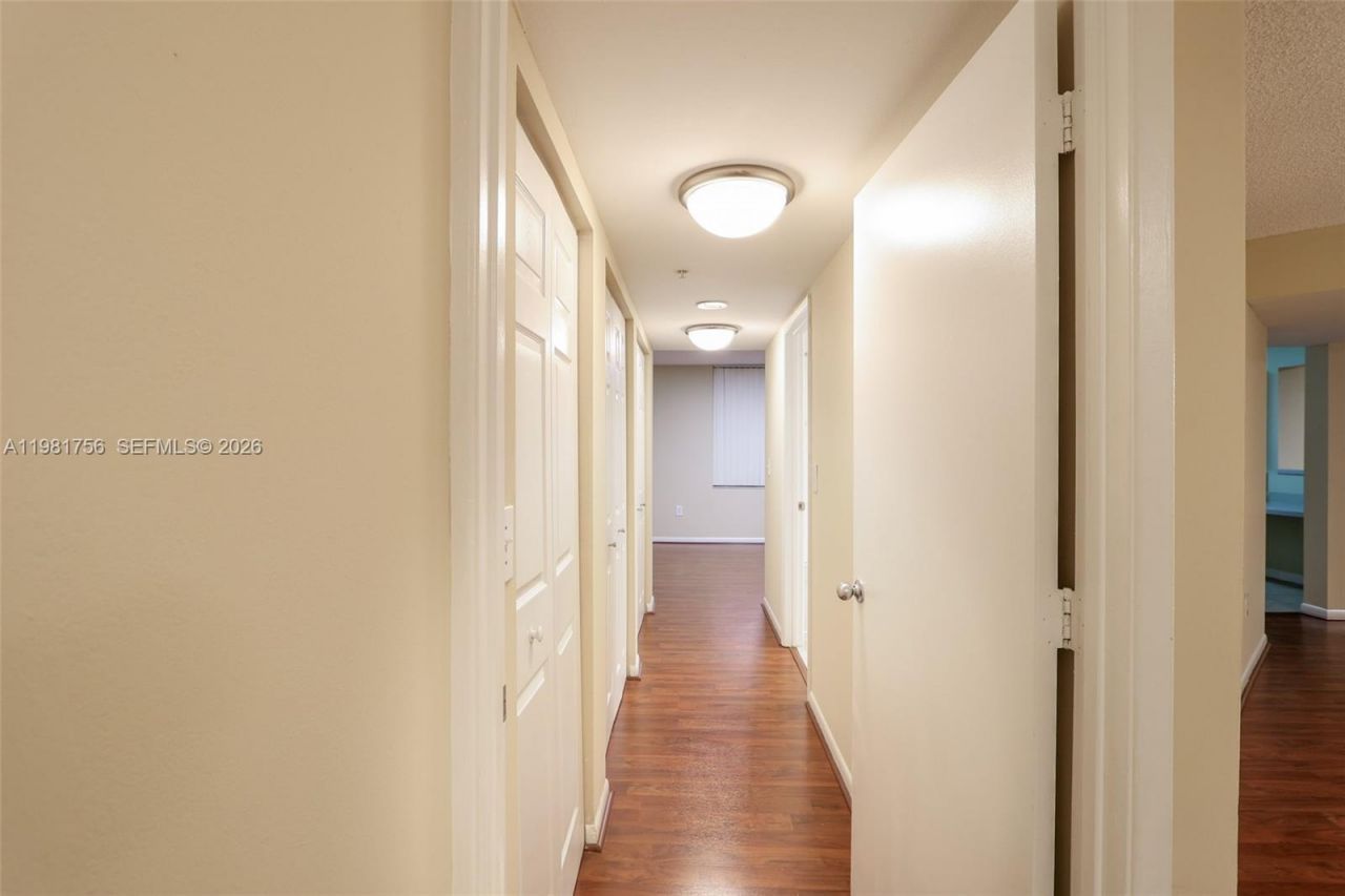 520 SE 5th Ave , Unit 2411, Fort Lauderdale, FL 33301 Photo