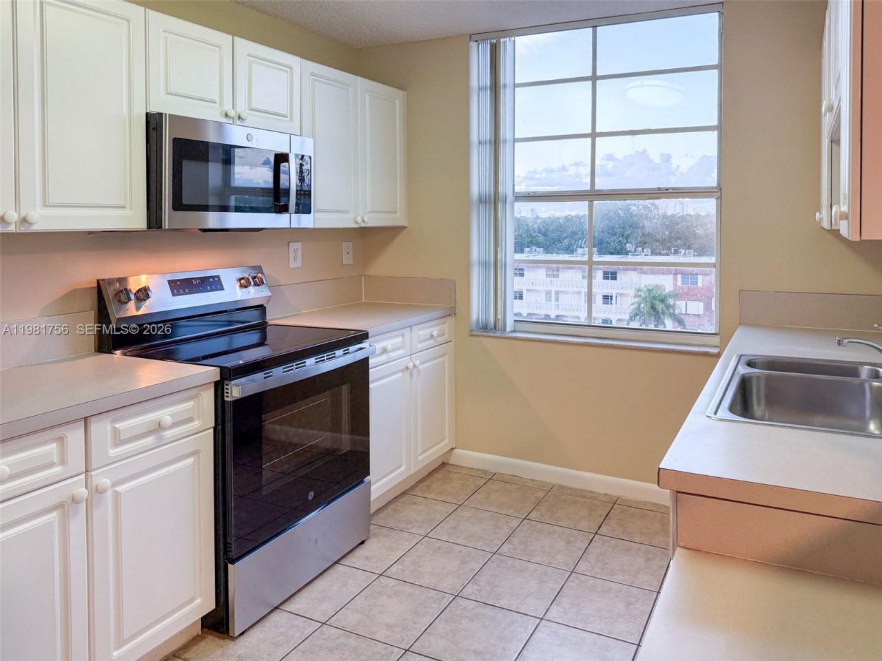 520 SE 5th Ave , Unit 2411, Fort Lauderdale, FL 33301 Photo