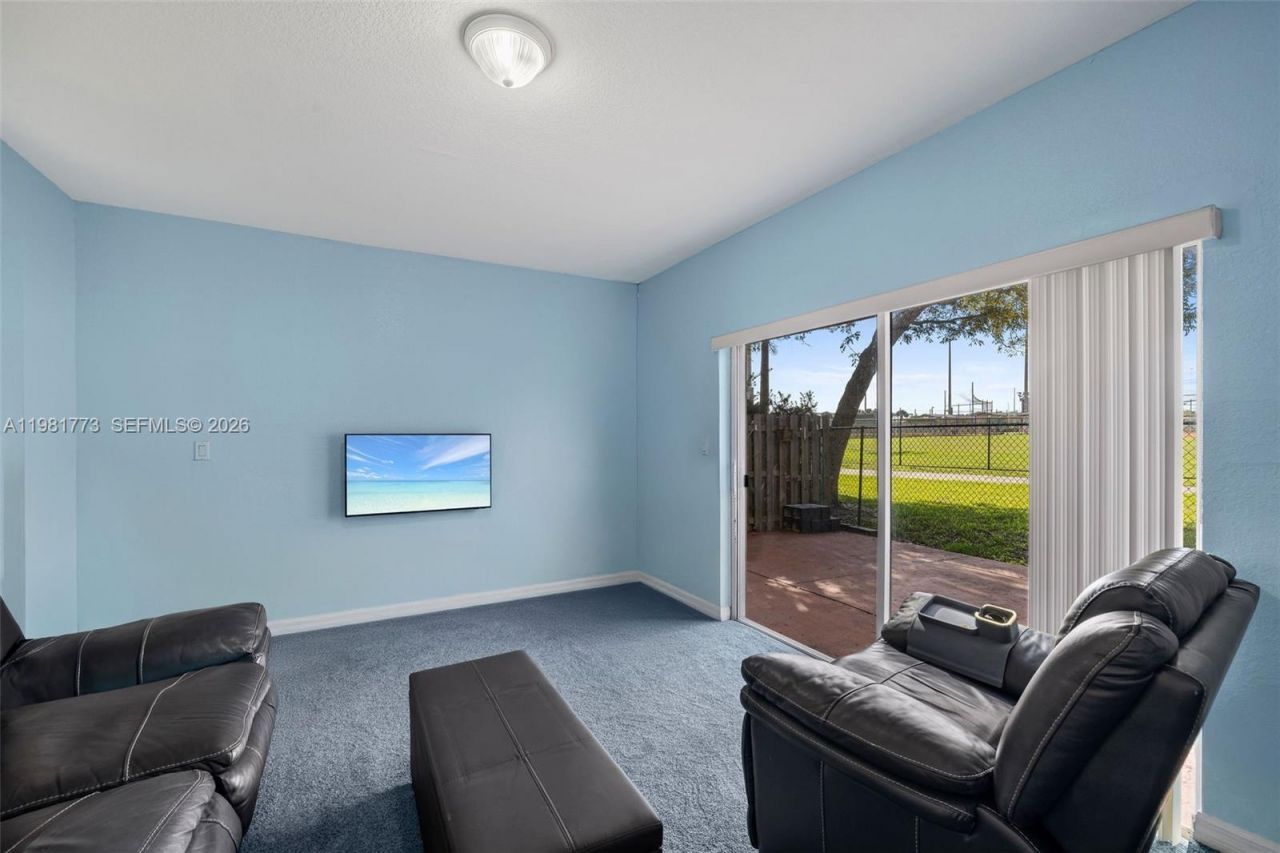 8560 SW 214th Way , Cutler Bay, FL 33189 Photo