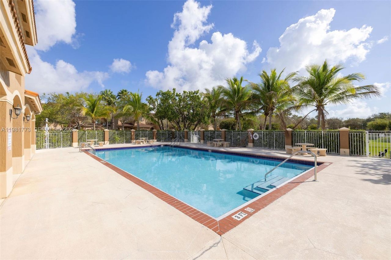 8560 SW 214th Way , Cutler Bay, FL 33189 Photo