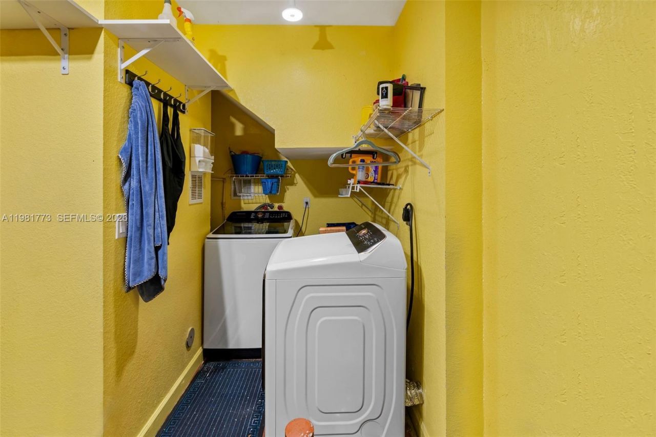 8560 SW 214th Way , Cutler Bay, FL 33189 Photo