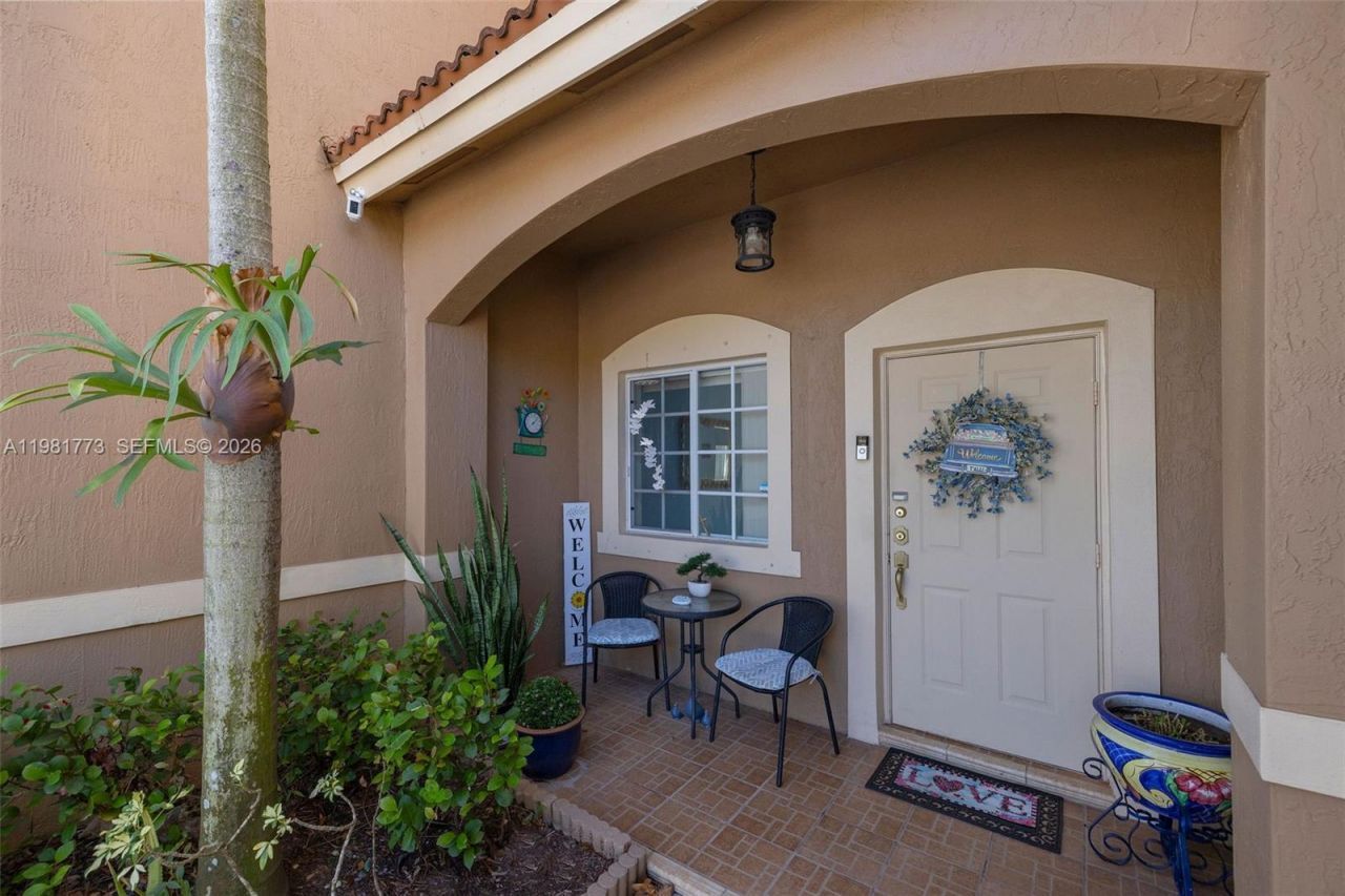 8560 SW 214th Way , Cutler Bay, FL 33189 Photo