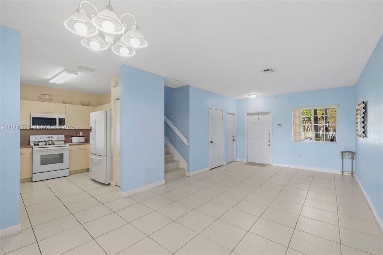 8560 SW 214th Way , Cutler Bay, FL 33189 Photo