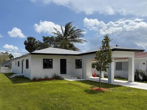 2806 NW 9th Ct, Fort Lauderdale, FL 33311