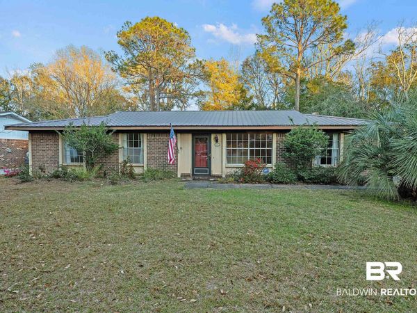161 Laraway Lane, Fairhope, AL 36532