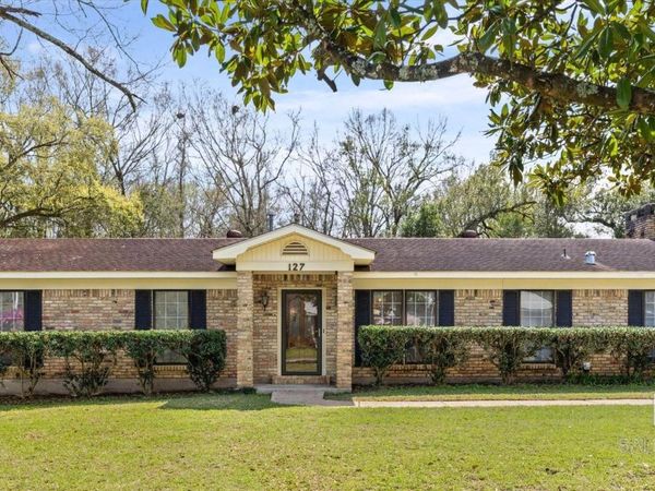 127 Thomas Drive, Saraland, AL 36571