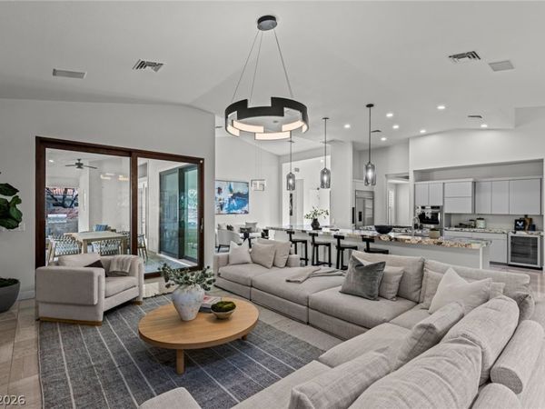 10968 Tranquil Waters Court, Las Vegas, NV 89135