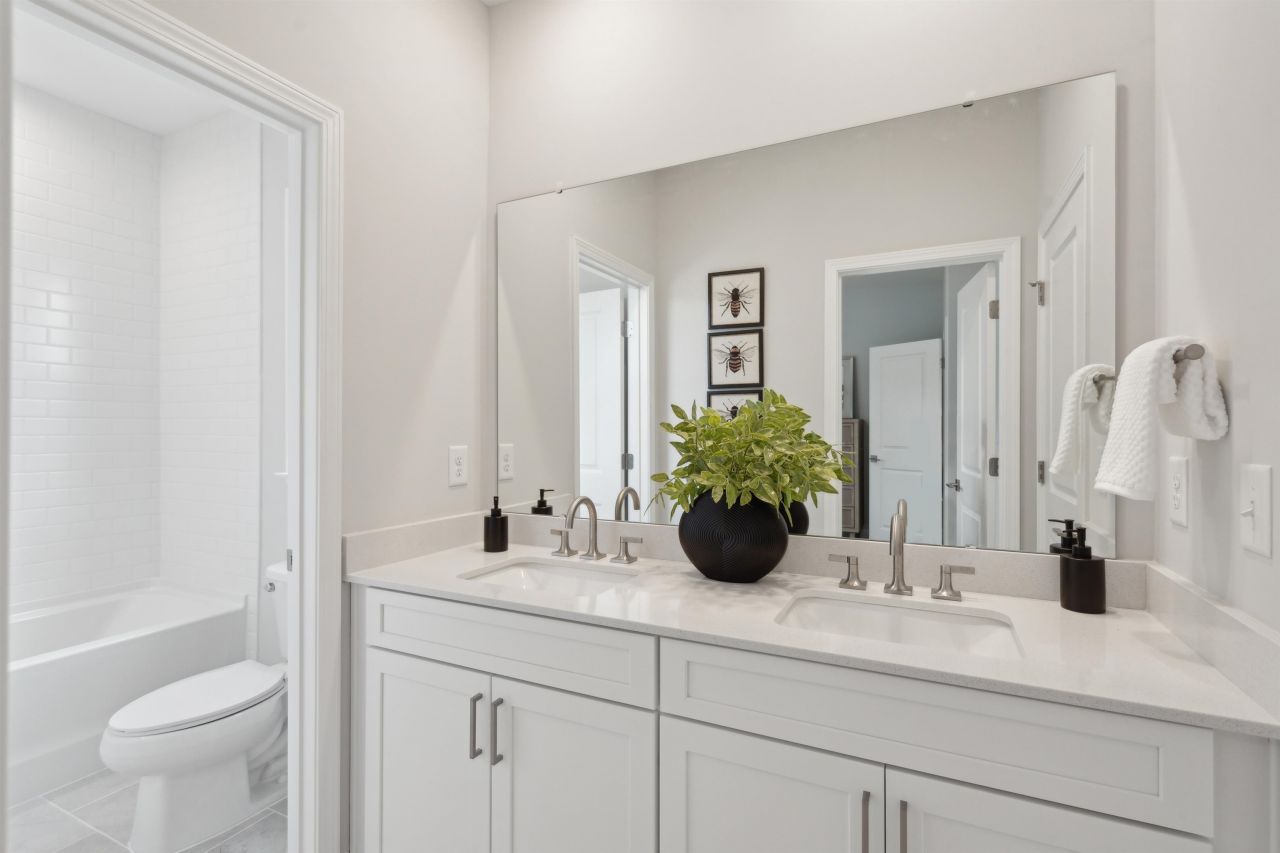 2401 Hillbourne Loop Photo 18