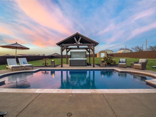 302 Amber Lane, Nevada, TX 75173