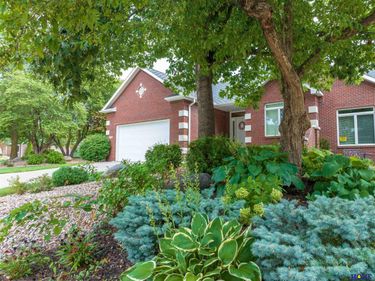 6528 Lone Tree Drive , Lincoln, NE 68512