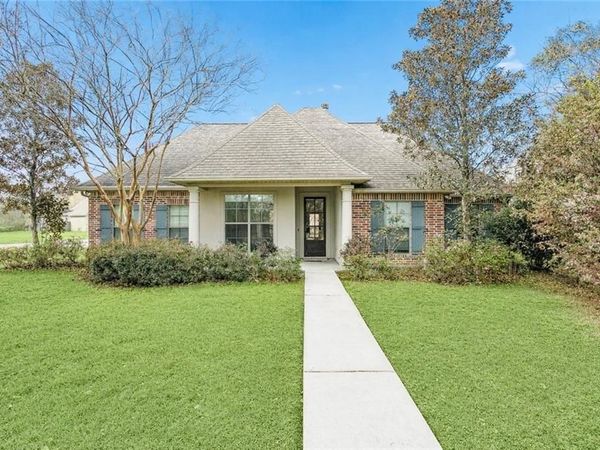 113 AUTUMN CREEK Drive , Madisonville, LA 70447