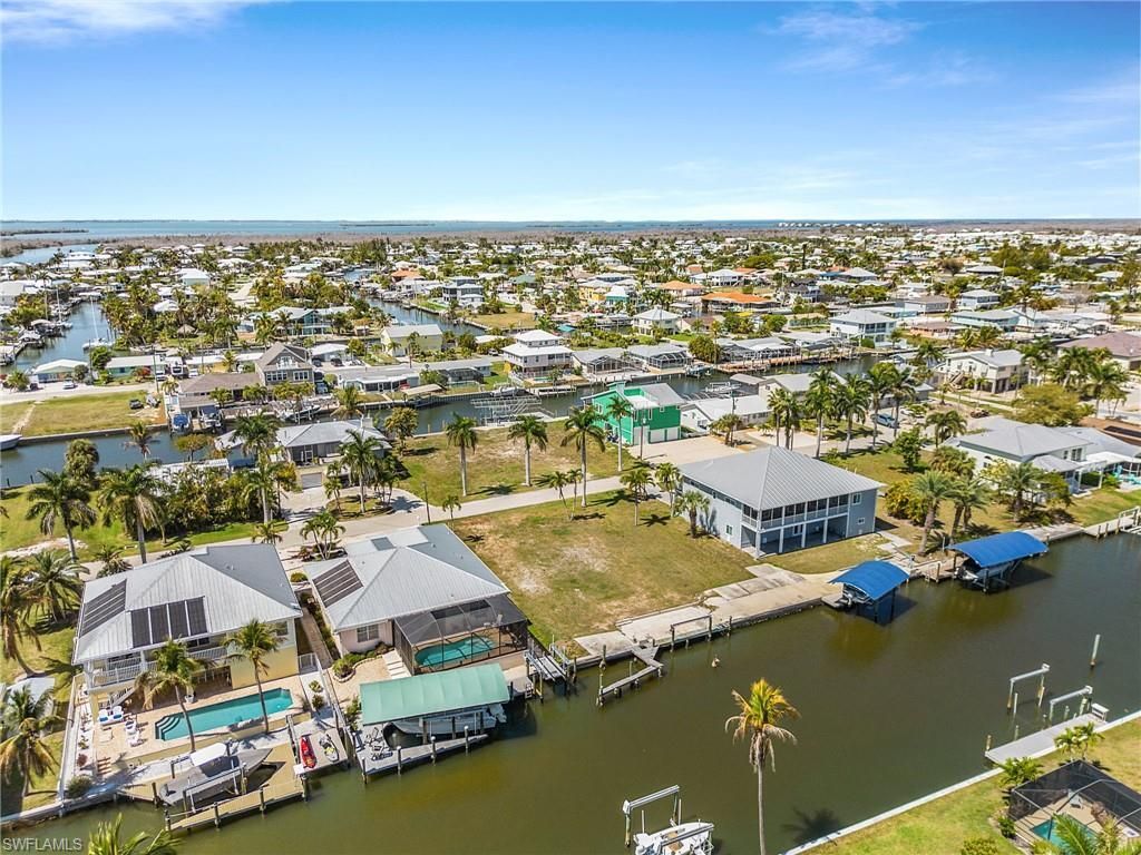 2224 Date St , Saint James City, FL 33956 Photo