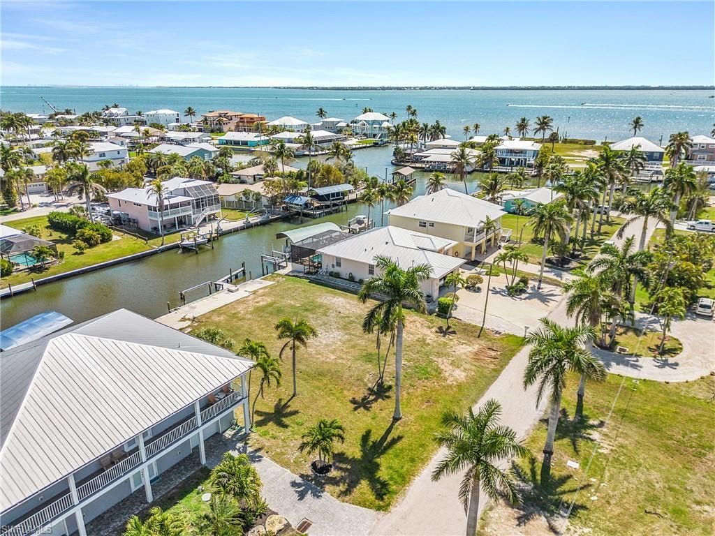 2224 Date St , Saint James City, FL 33956 Photo