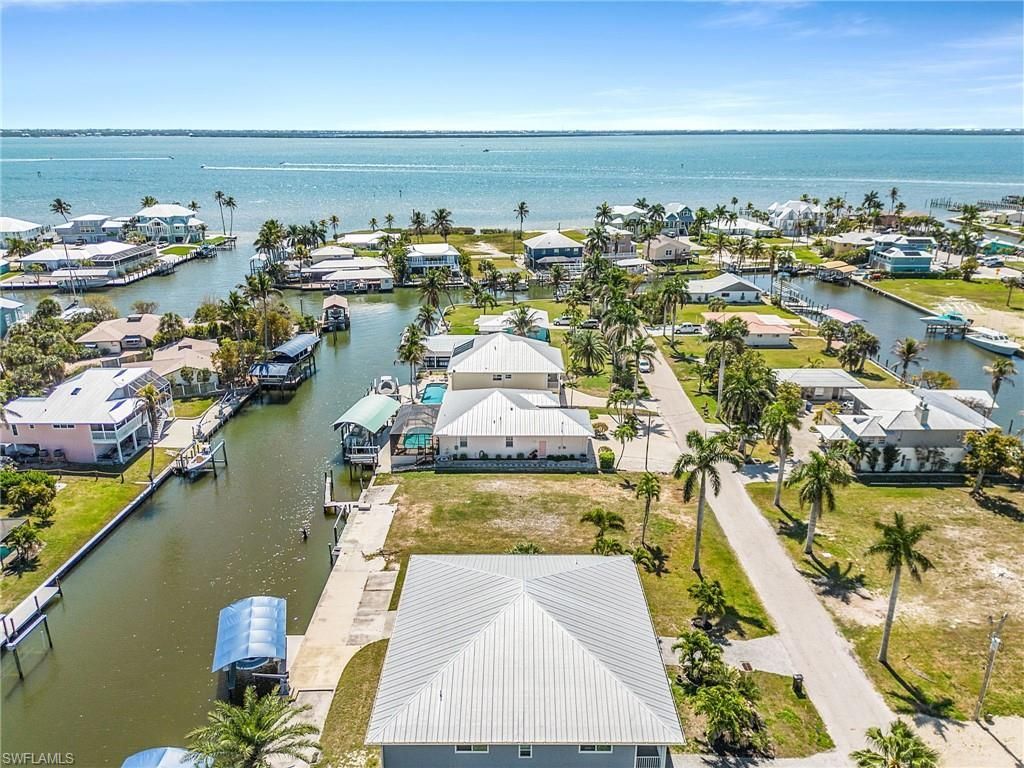 2224 Date St , Saint James City, FL 33956 Photo