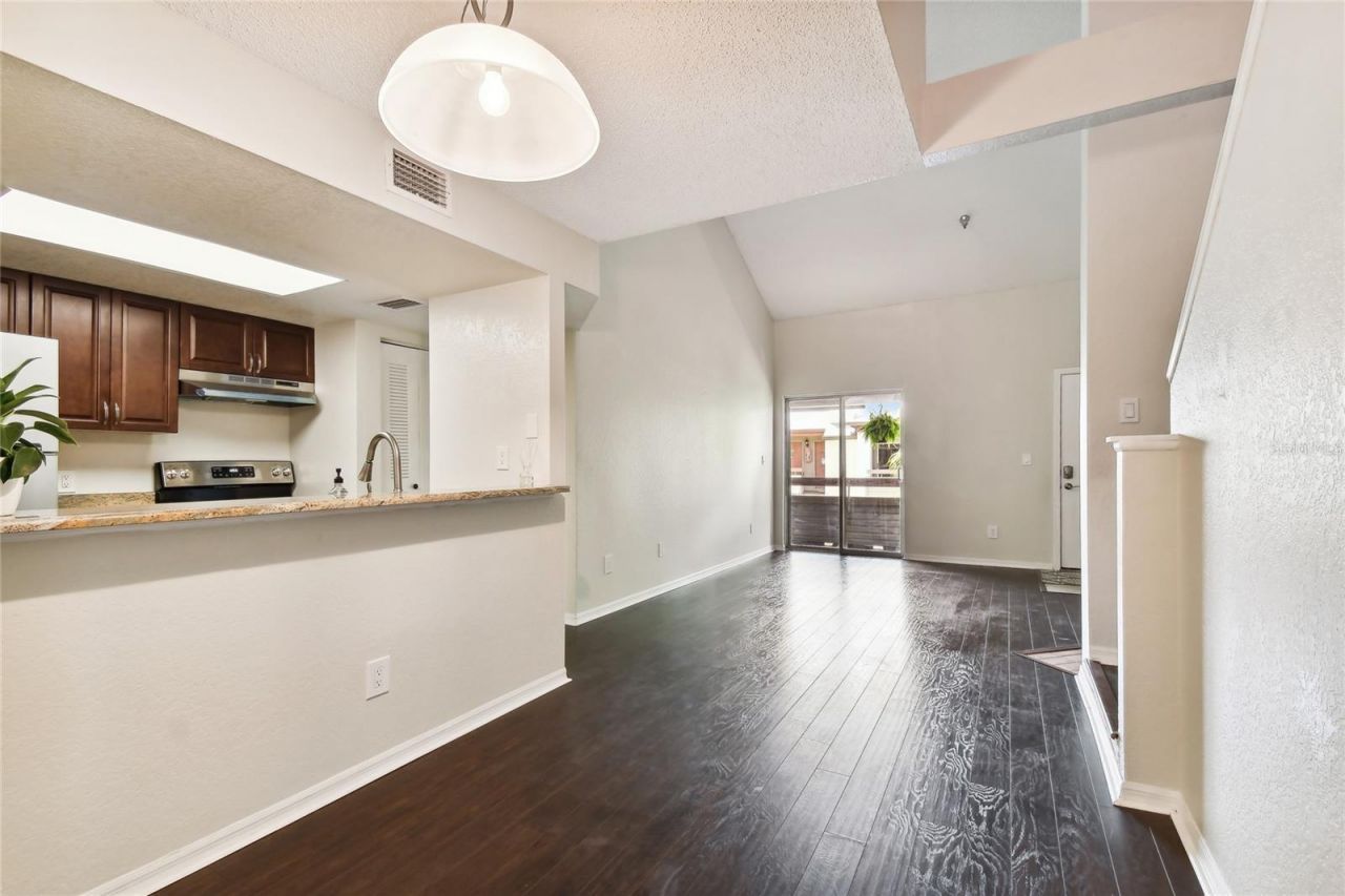 10263 Gandy Boulevard N, Unit 616, Saint Petersburg, FL 33702 Photo