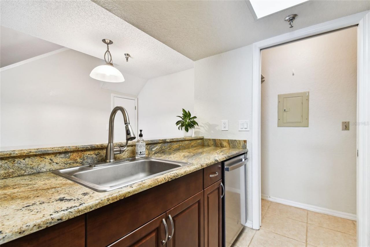 10263 Gandy Boulevard N, Unit 616, Saint Petersburg, FL 33702 Photo