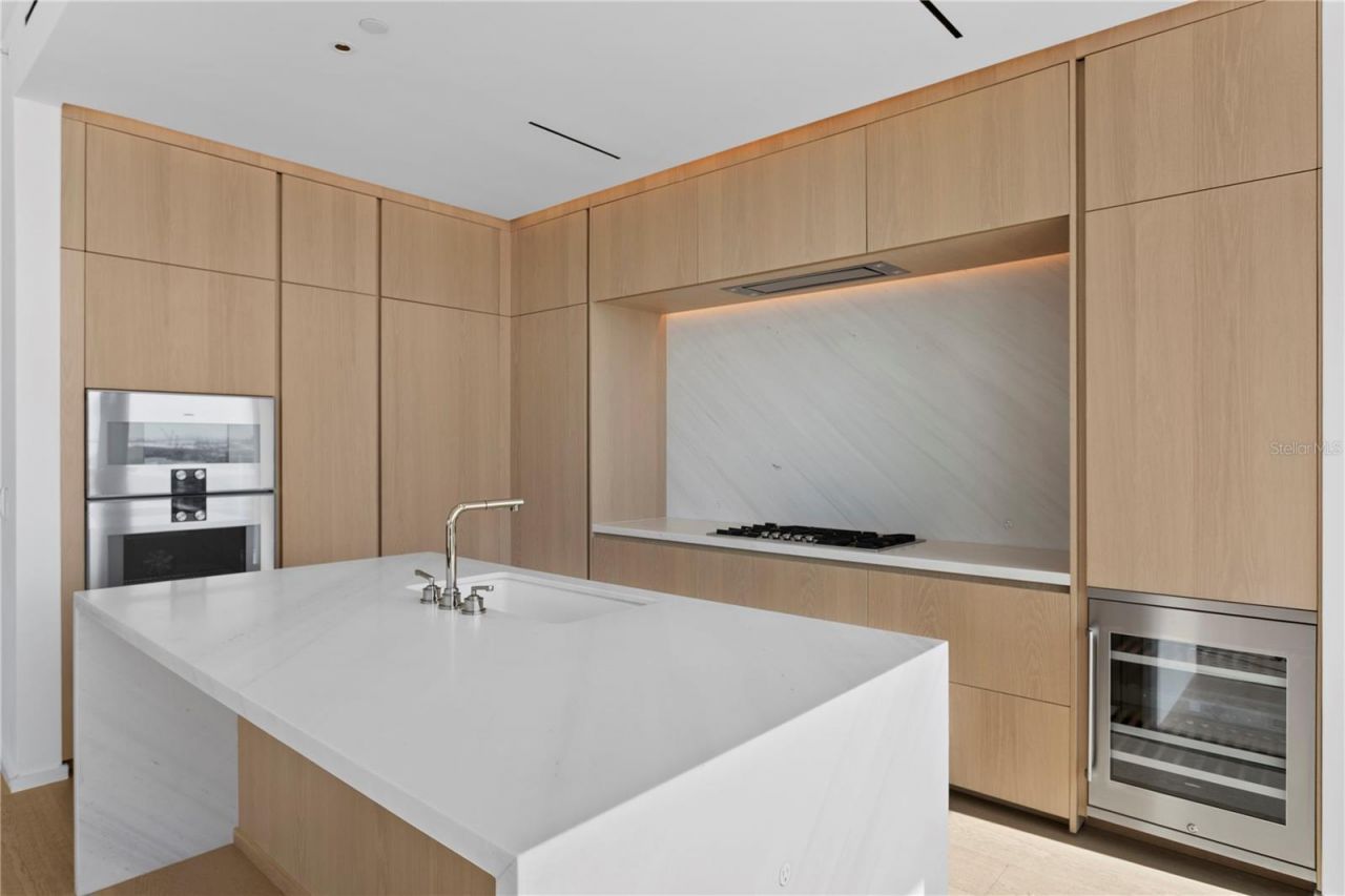 1000 Water Street, Unit 1201, Tampa, FL 33602 Photo