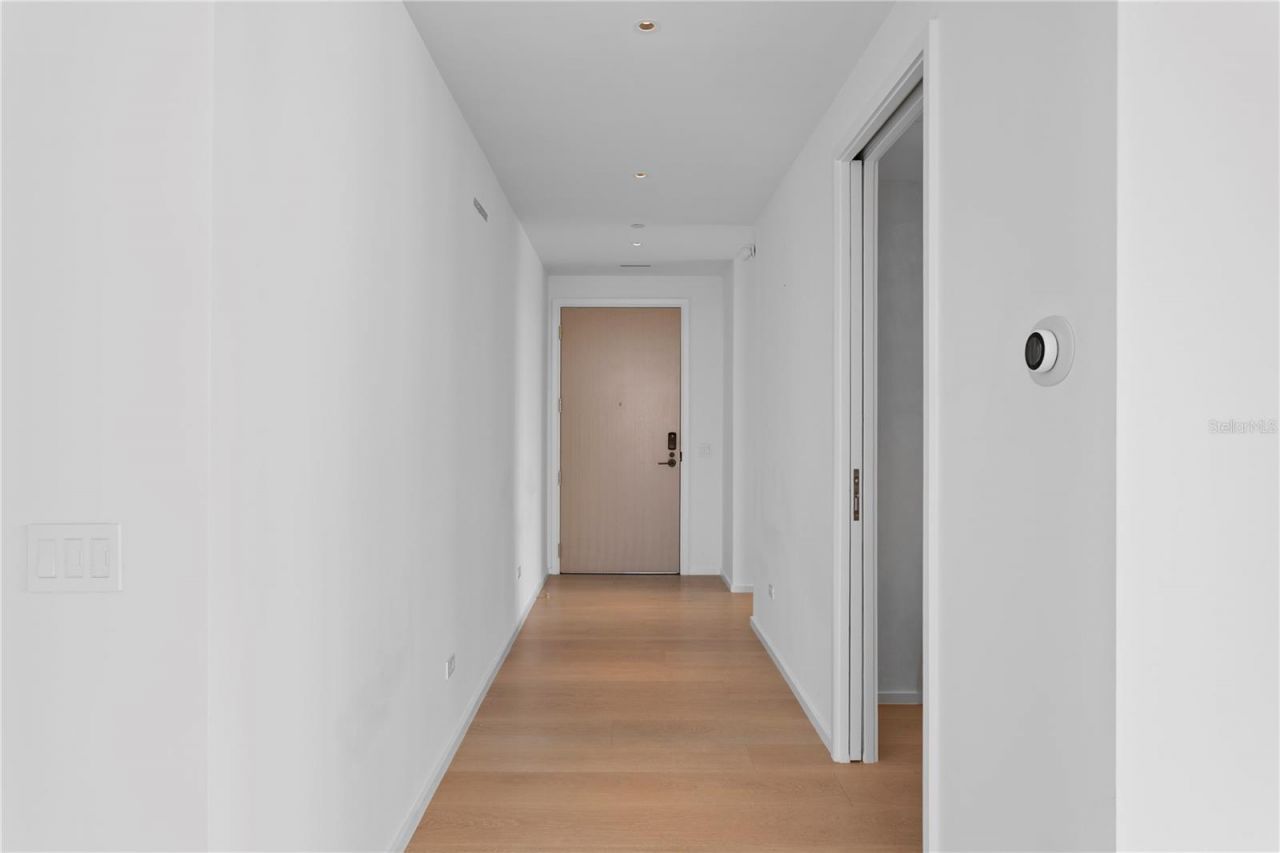 1000 Water Street, Unit 1201, Tampa, FL 33602 Photo