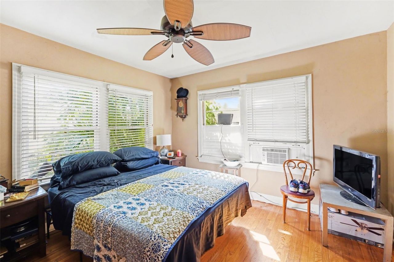 1228 15th Street N, Saint Petersburg, FL 33705 Photo