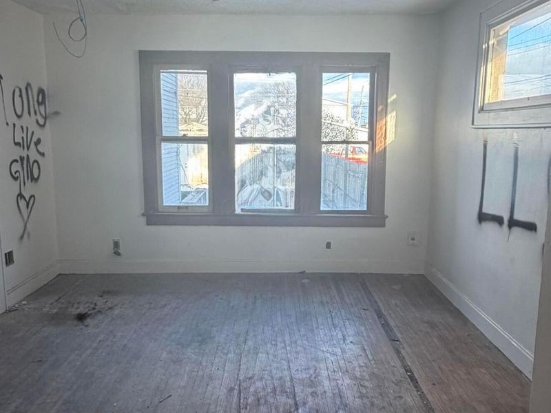 616 Larcomb Avenue , Columbus, OH 43223 Photo 2