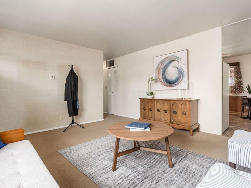 1011 Landou Way, Columbus, OH 43207 Photo 7