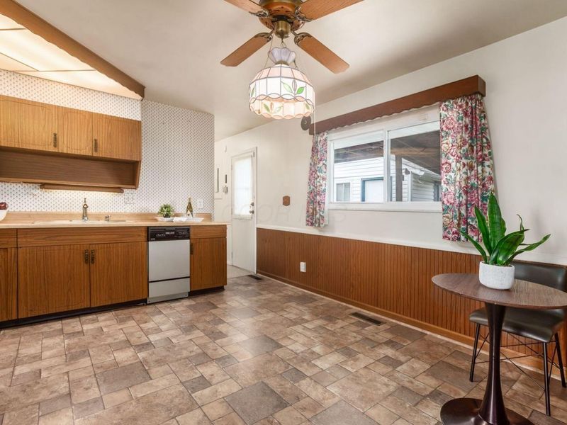 1011 Landou Way, Columbus, OH 43207 Photo 8