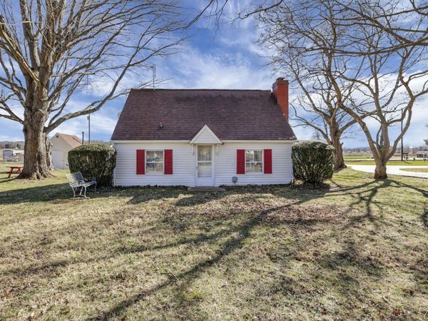 618 Hoffman Drive, Lancaster, OH 43130