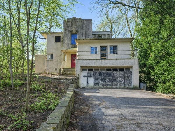150 Burkewood Road , Mount Vernon, NY 10552