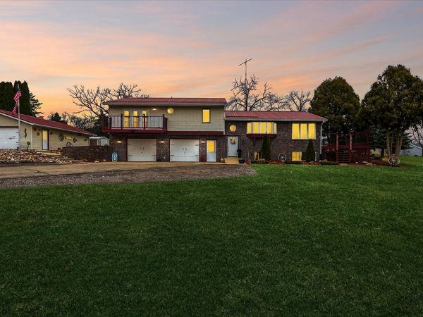 3636 W Rockport Road, Janesville, WI 53548