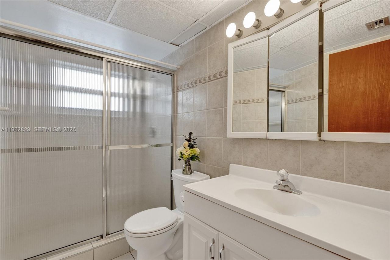 3051 NW 46th Ave , Unit 101, Lauderdale Lakes, FL 33313 Photo