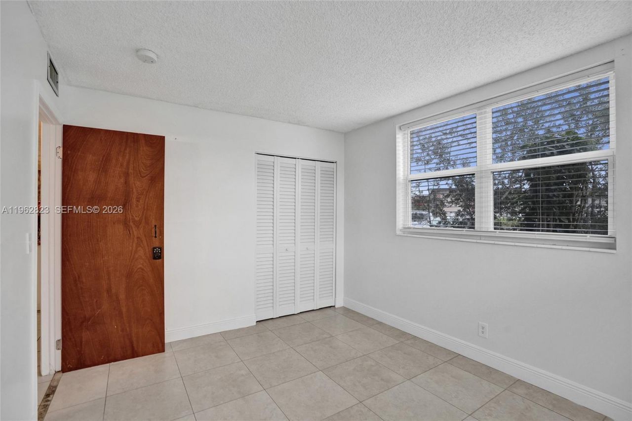 3051 NW 46th Ave , Unit 101, Lauderdale Lakes, FL 33313 Photo