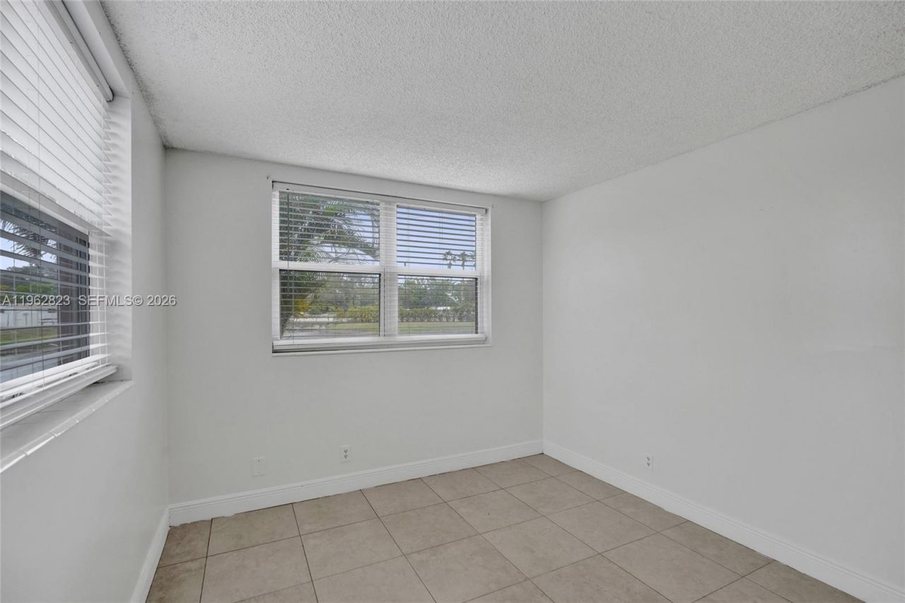 3051 NW 46th Ave , Unit 101, Lauderdale Lakes, FL 33313 Photo