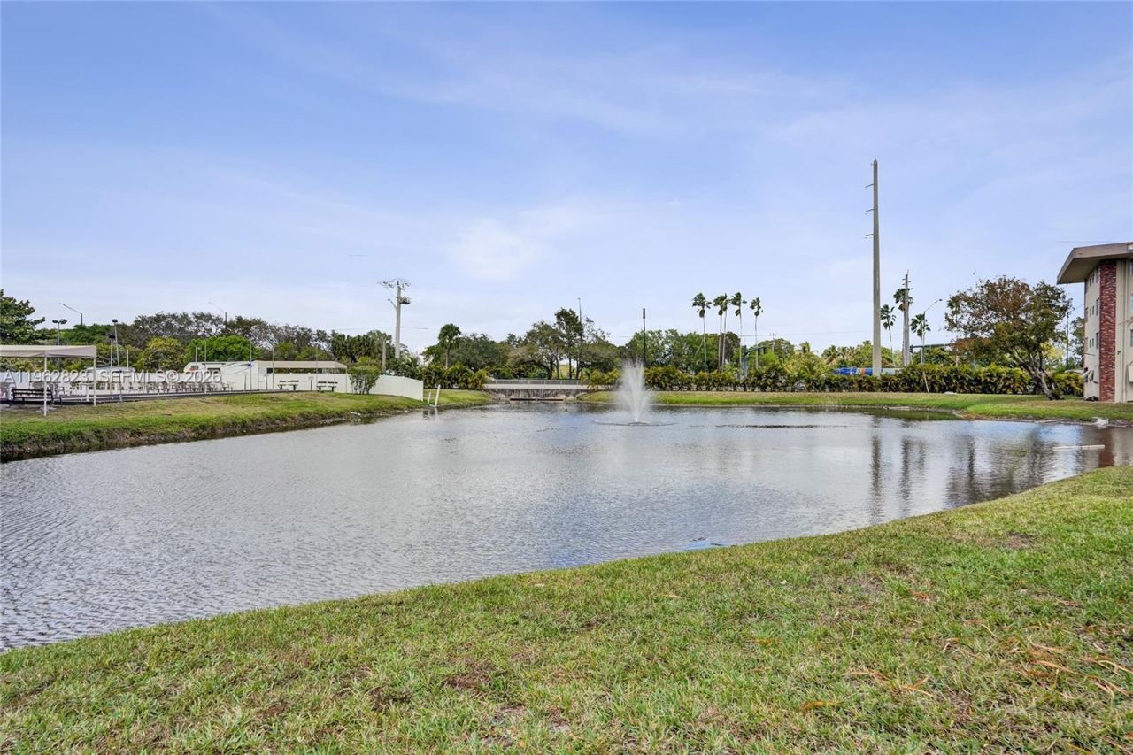3051 NW 46th Ave , Unit 101, Lauderdale Lakes, FL 33313 Photo