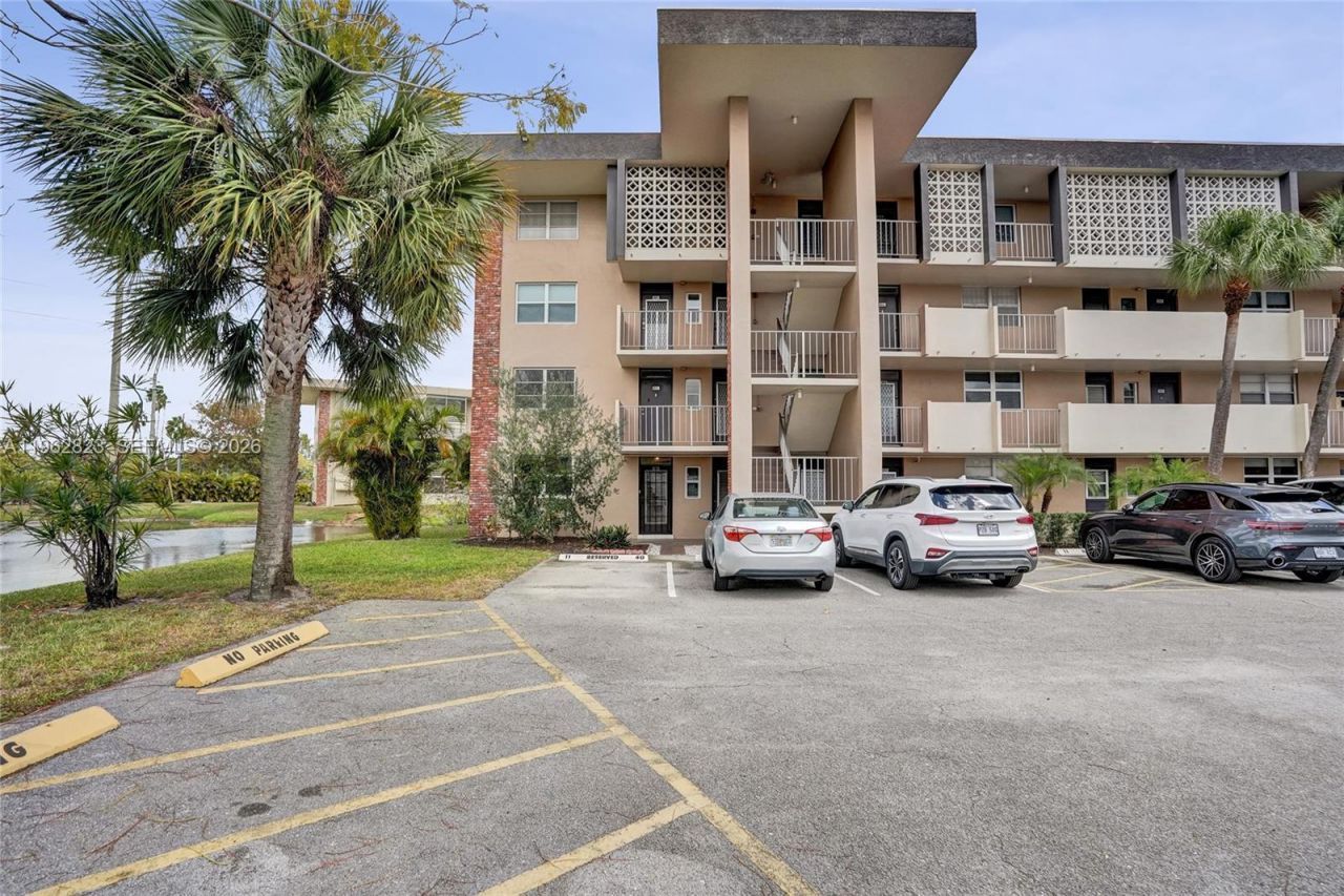 3051 NW 46th Ave , Unit 101, Lauderdale Lakes, FL 33313 Photo