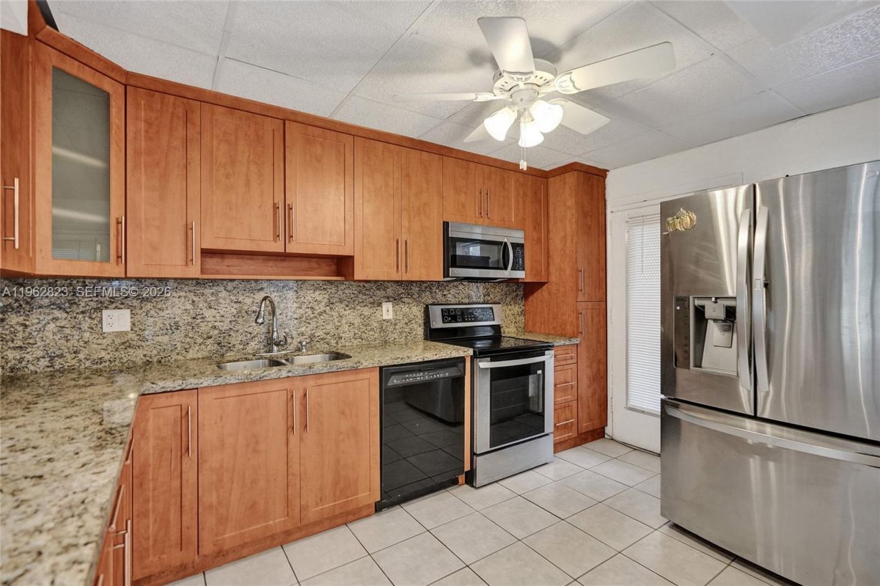 3051 NW 46th Ave , Unit 101, Lauderdale Lakes, FL 33313 Photo
