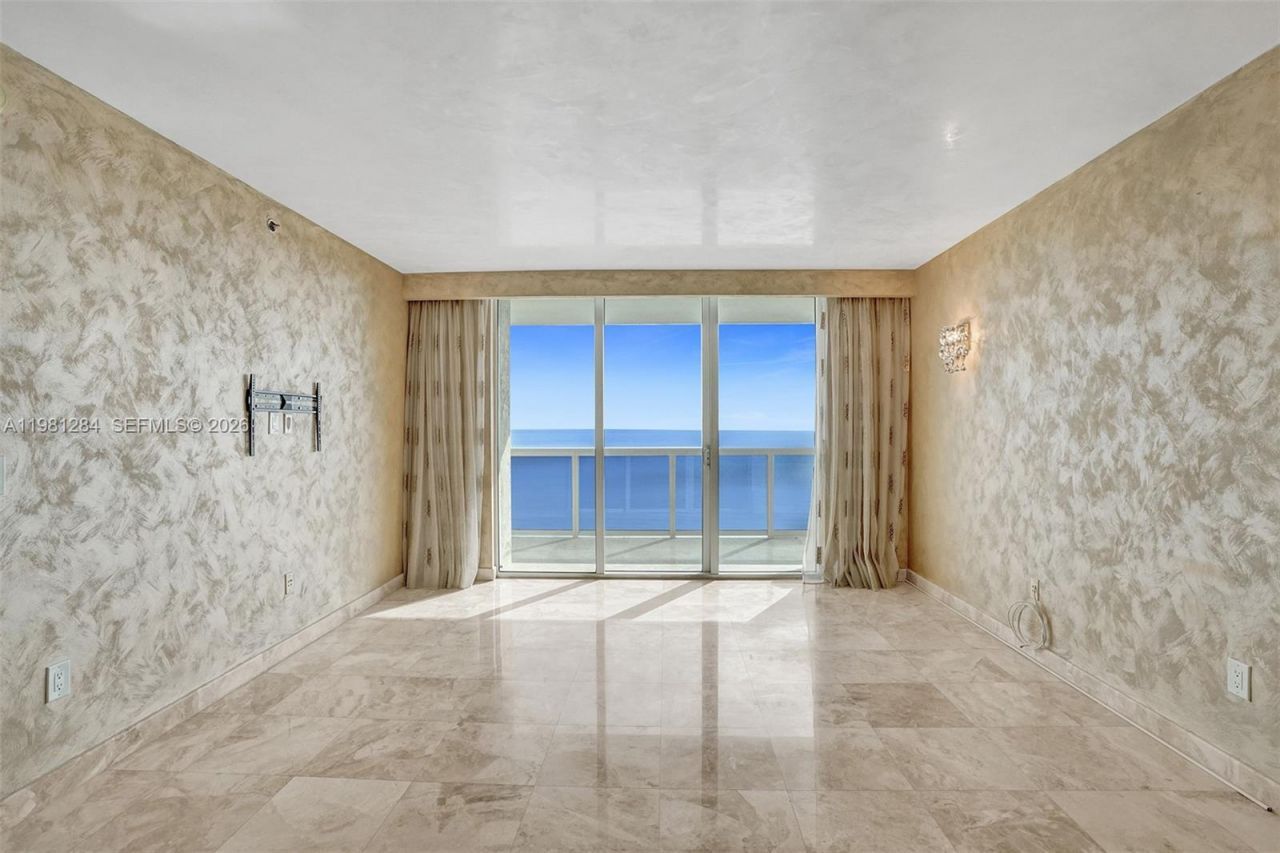 1850 S Ocean Dr, Unit 2003, Hallandale Beach, FL 33009 Photo