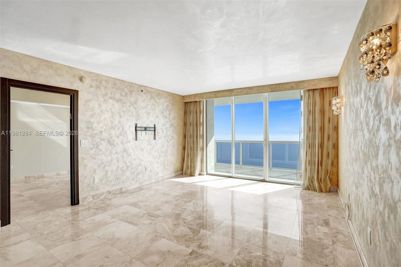 1850 S Ocean Dr, Unit 2003, Hallandale Beach, FL 33009 Photo