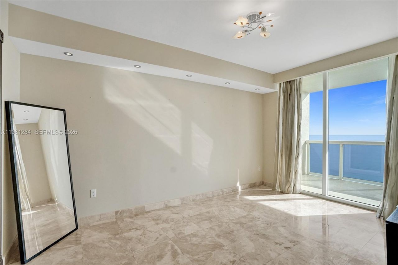 1850 S Ocean Dr, Unit 2003, Hallandale Beach, FL 33009 Photo