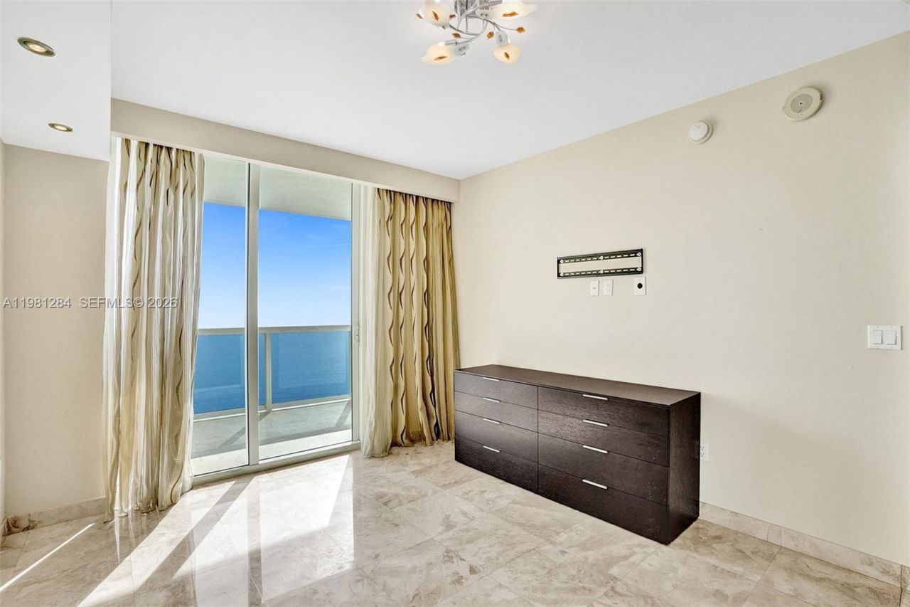 1850 S Ocean Dr, Unit 2003, Hallandale Beach, FL 33009 Photo