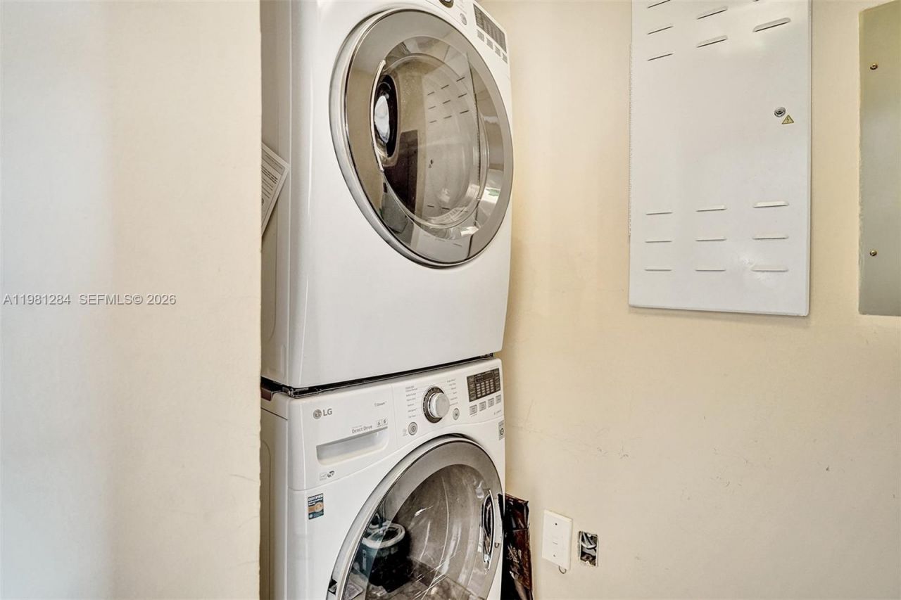 1850 S Ocean Dr, Unit 2003, Hallandale Beach, FL 33009 Photo