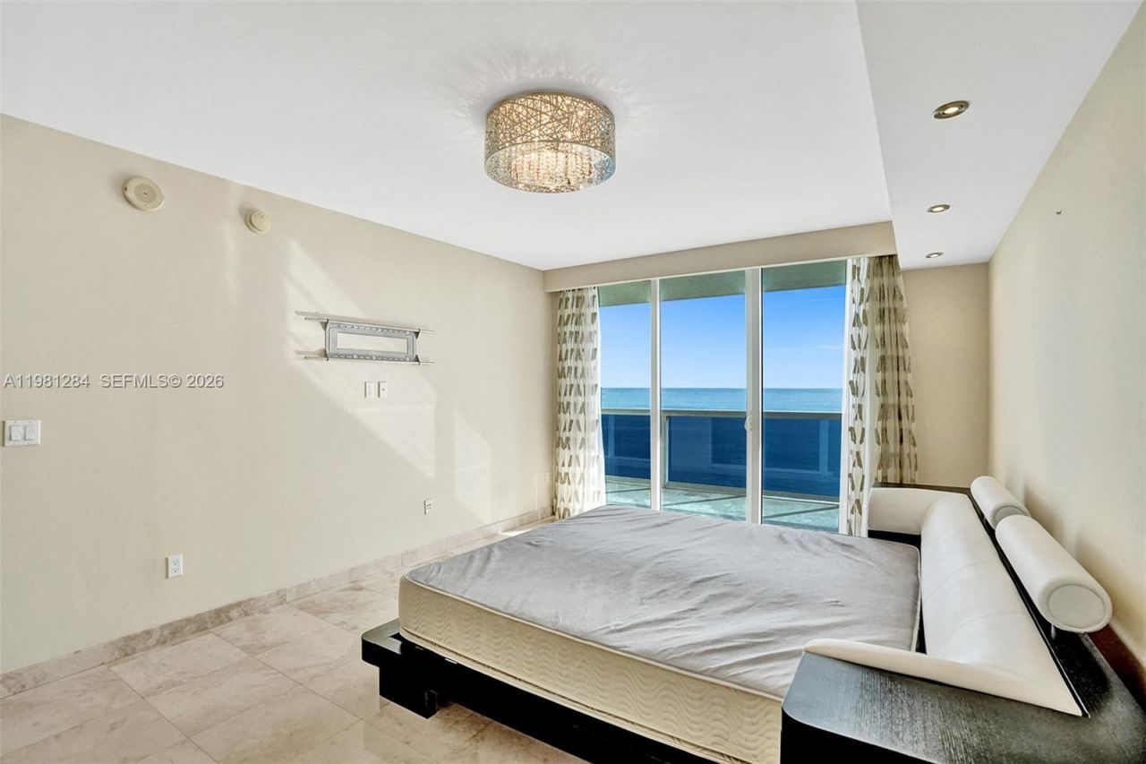 1850 S Ocean Dr, Unit 2003, Hallandale Beach, FL 33009 Photo
