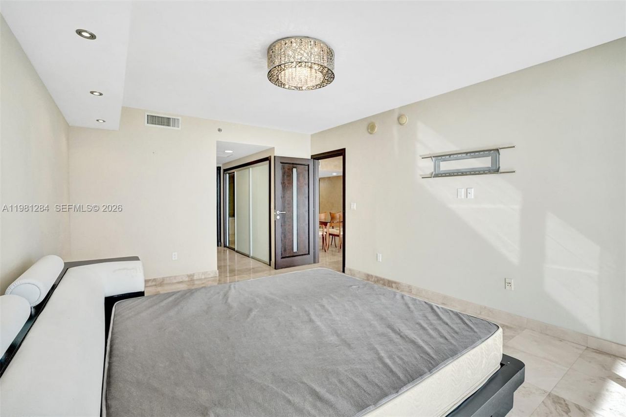 1850 S Ocean Dr, Unit 2003, Hallandale Beach, FL 33009 Photo