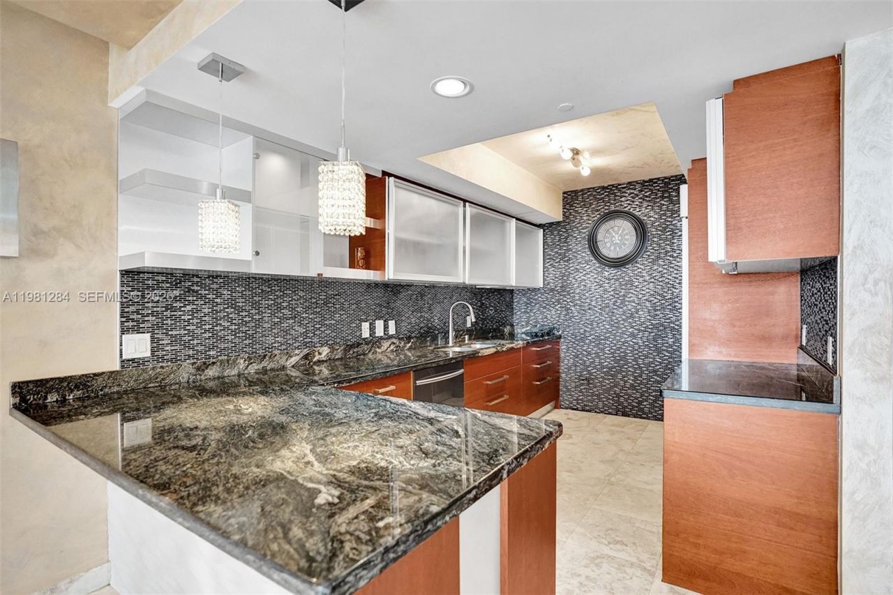 1850 S Ocean Dr, Unit 2003, Hallandale Beach, FL 33009 Photo