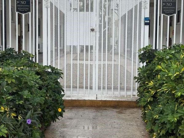 6890 Abbott Ave , Unit 3A, Miami Beach, FL 33141