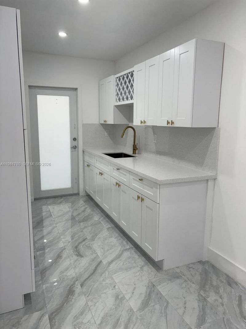 6890 Abbott Ave , Unit 3A, Miami Beach, FL 33141 Photo