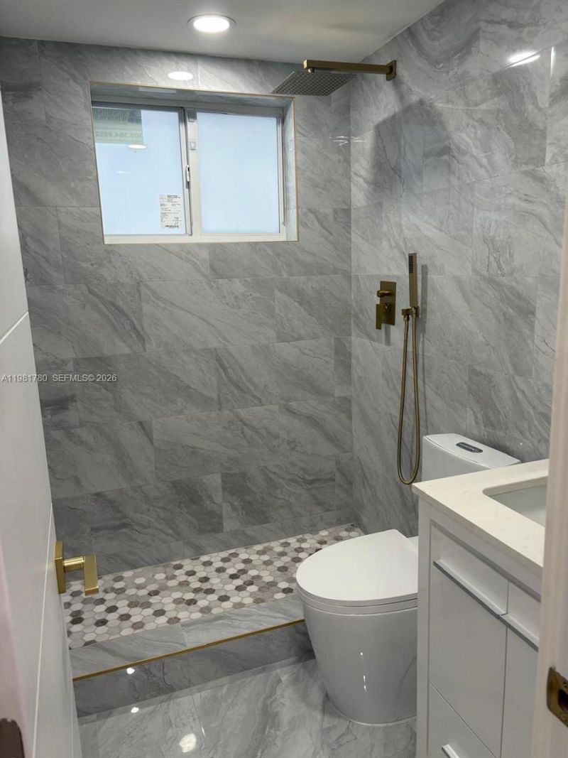 6890 Abbott Ave , Unit 3A, Miami Beach, FL 33141 Photo