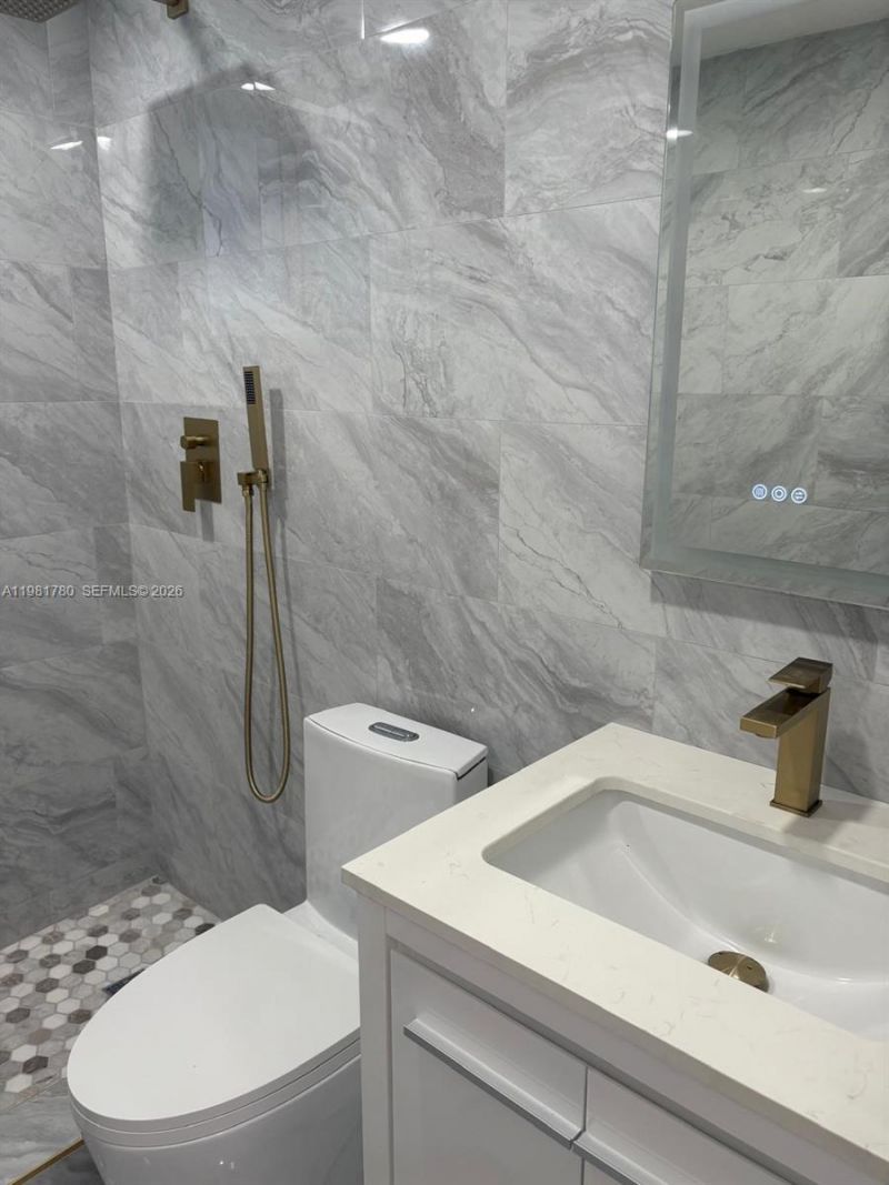 6890 Abbott Ave , Unit 3A, Miami Beach, FL 33141 Photo