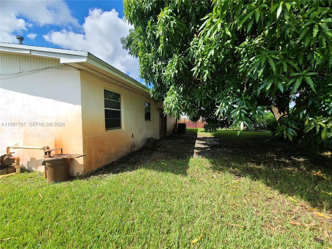 2271 NW 188th Ter, Miami Gardens, FL 33056 Photo