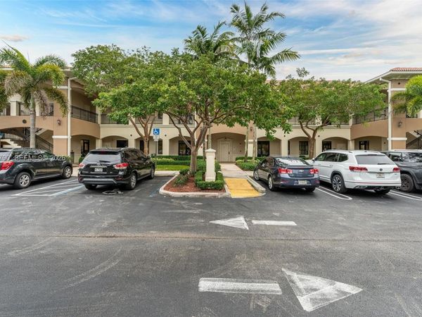 7551 Wiles Rd, Unit 203, Coral Springs, FL 33067