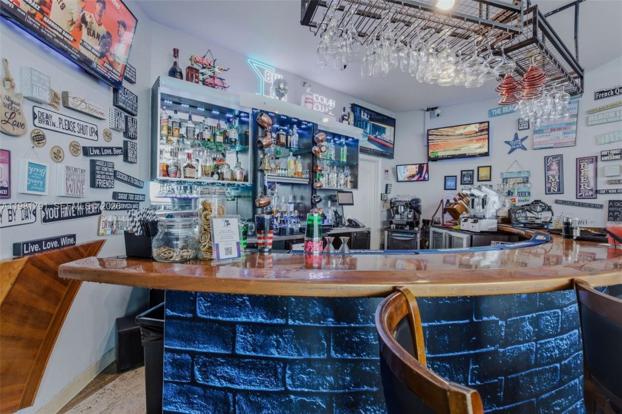 5445 Collins Ave , Miami Beach, FL 33140 Photo